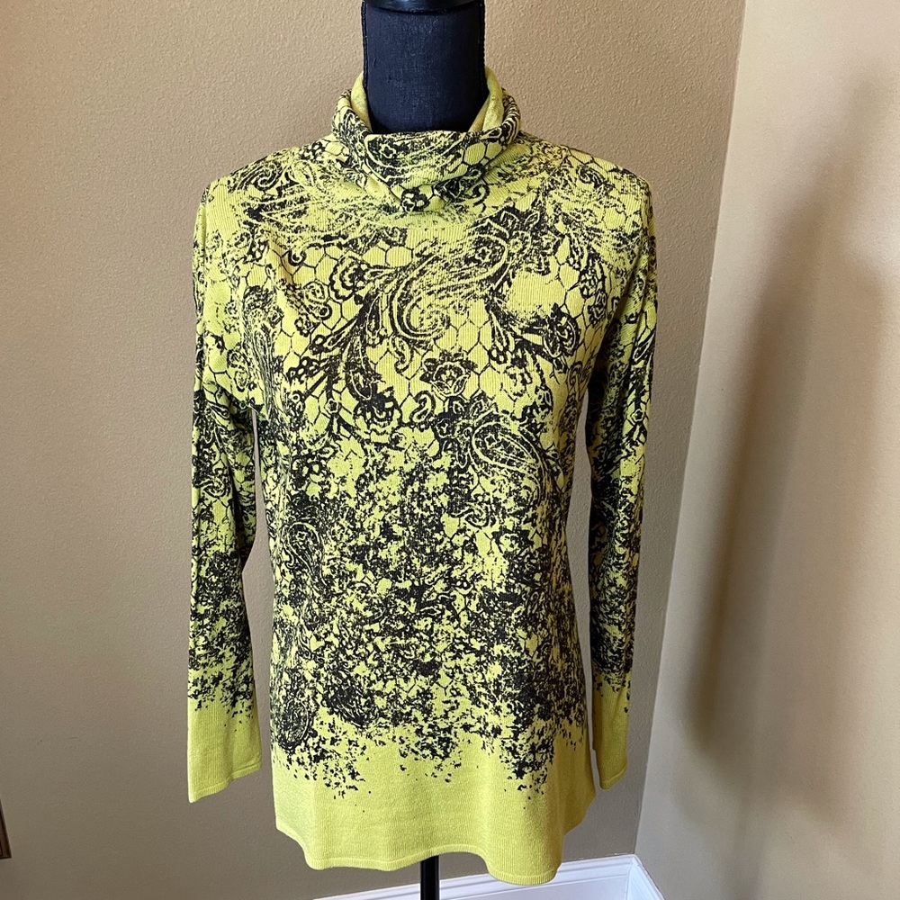 INVESTMENTS women’s long sleeve/ cruel neck